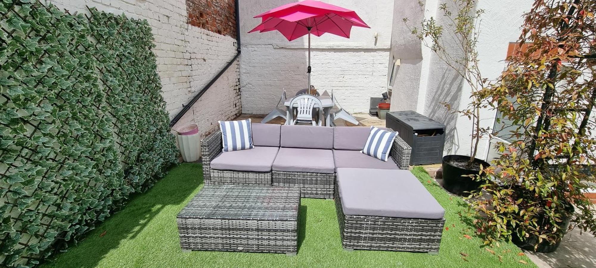 The Hideaway Ll Enclosed Garden Quiet Appartement *