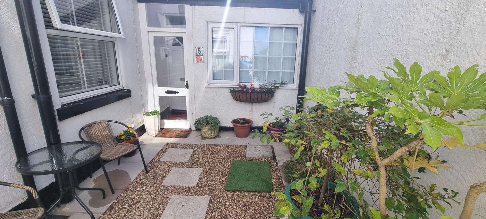 The Hideaway Ll Enclosed Garden Quiet Appartement *